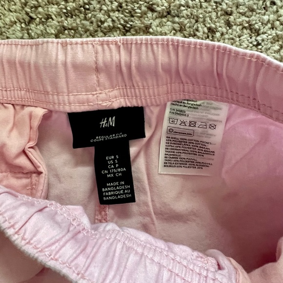 Mens H&M pink shorts -Small - Picture 2 of 3